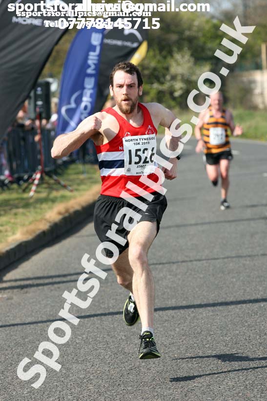 North Tyneside 10k Road Race, Whitley Bay. Photo:  David T. Hewitson/Sports for All Pics
